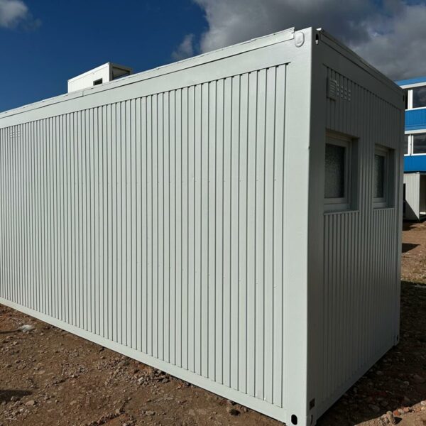 CONTENTOR SANITÁRIO TOTALMENTE EQUIPADO / 4 SANITÁRIOS / 2 LAVATÓRIOS